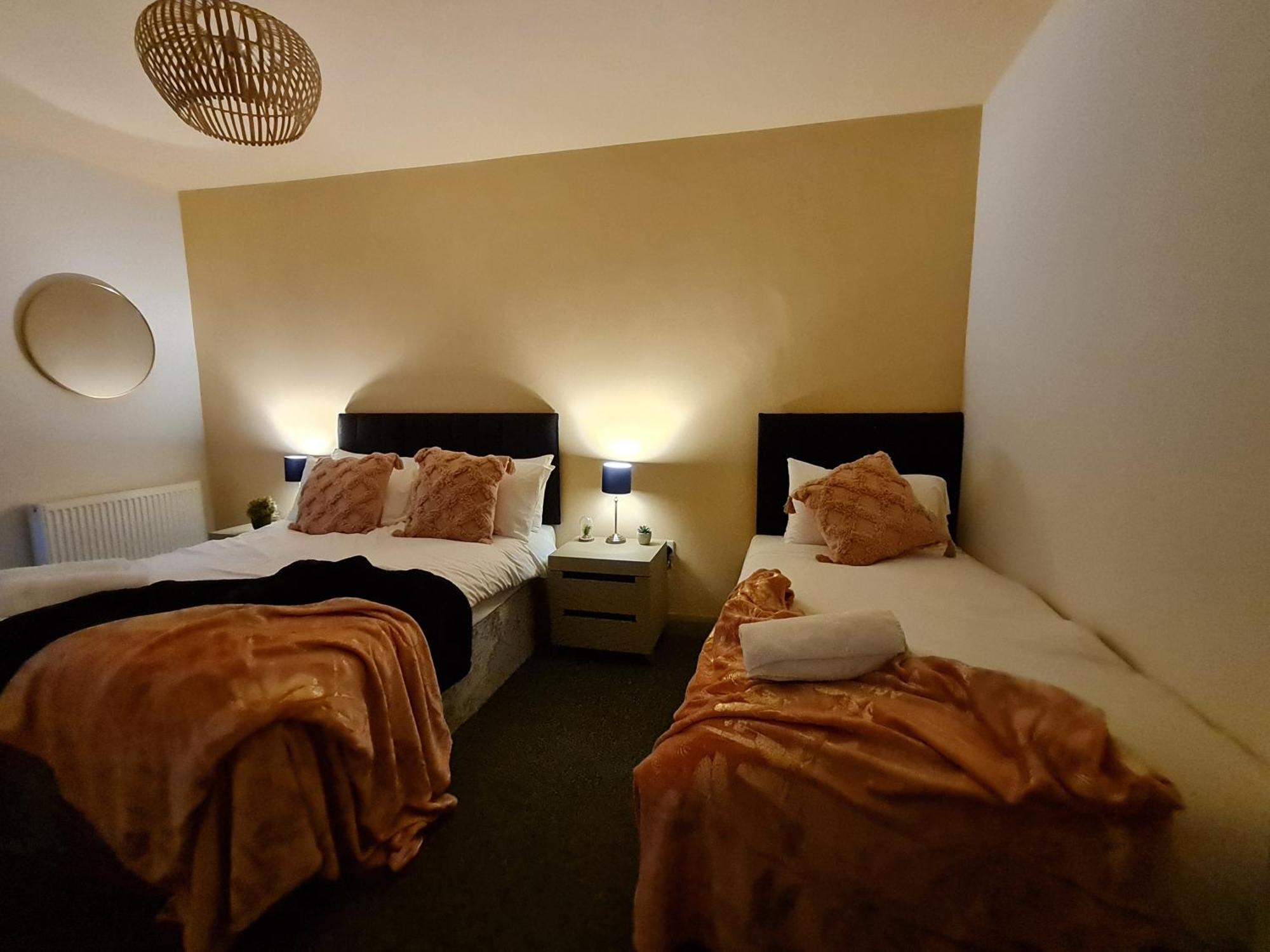 4 Bedroom Luxury House. Bike Park Wales. Secure Bike Store. Brecon Beacons Dowlais Εξωτερικό φωτογραφία